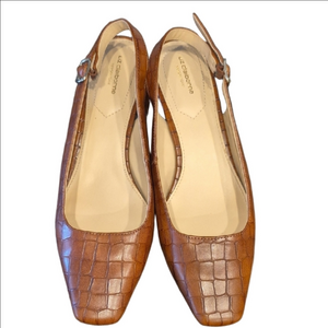 Liz Claiborne Forbes Brown Croc-Embossed low heel